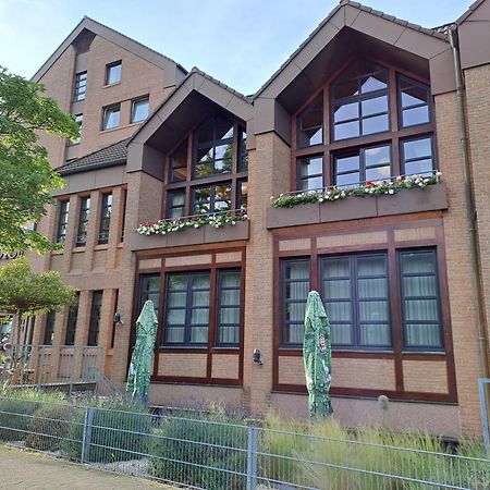 Leine Hotel Pattensen Exterior photo