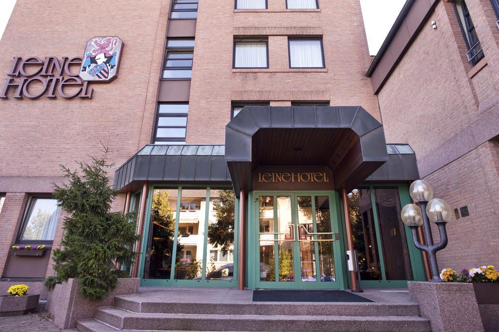 Leine Hotel Pattensen Exterior photo