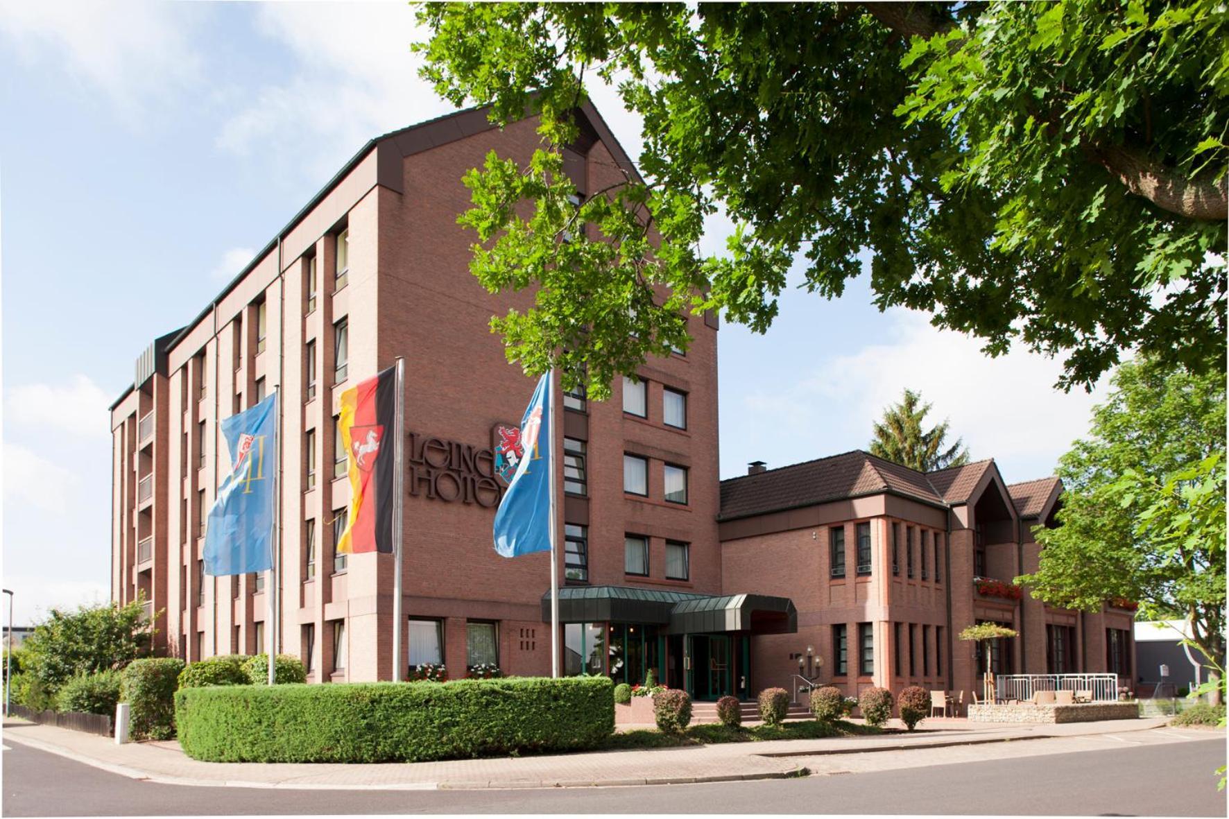 Leine Hotel Pattensen Exterior photo