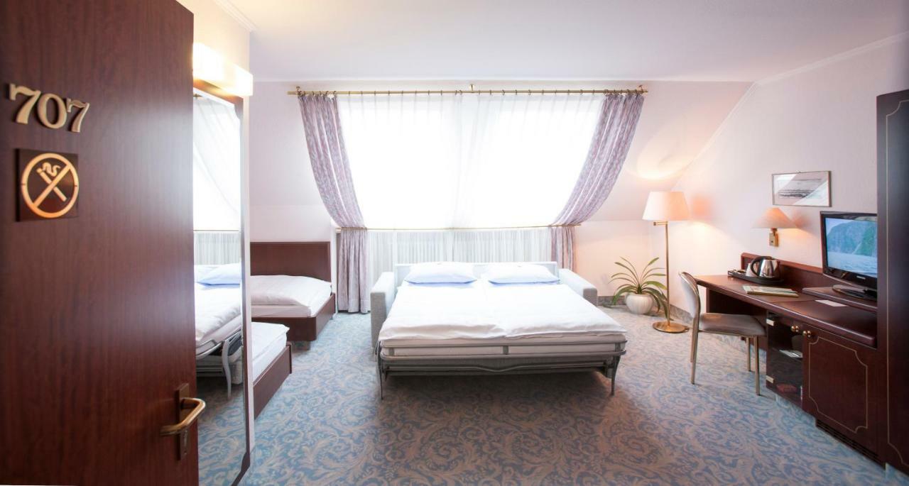 Leine Hotel Pattensen Room photo